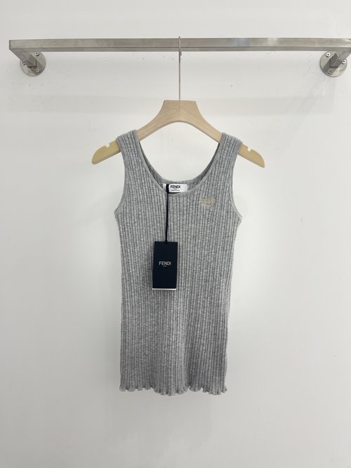 Fendi Summer: Gray Petal 3D Cutting Geometric Jacquard Vest