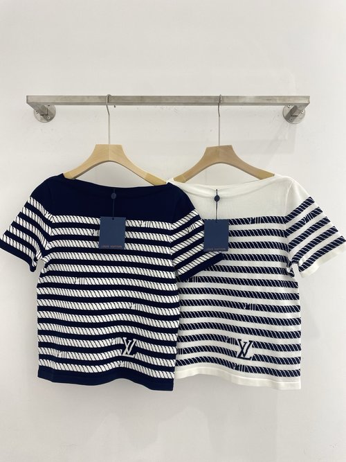 Louis Vuitton Spring-Summer: Striped Off-Shoulder Top