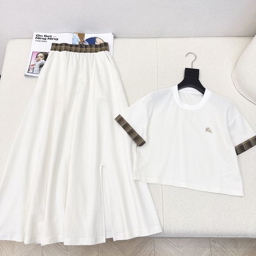 Burberry Fashionable Outfit with Short Top and Split Skirt