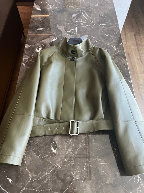 Loewe Elegant Leather Suit with Versatile Design and Imported Sheepskin