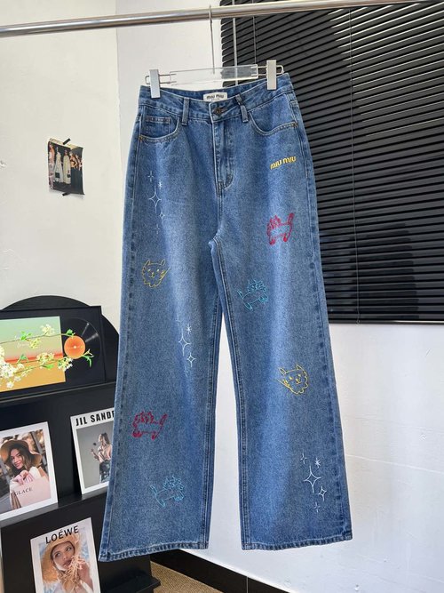 Miu Miu Flattering and Comfortable Denim Pants with Kitten and Star Embroidery