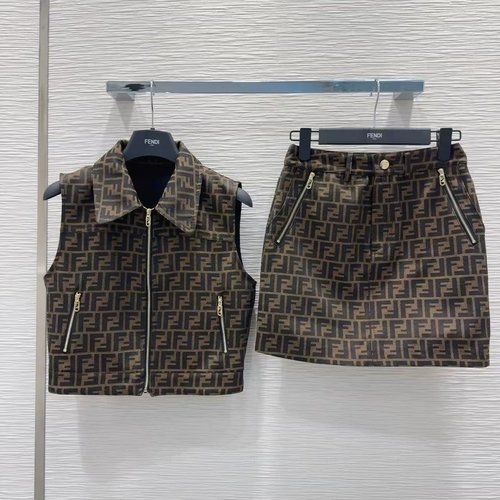 Fendi New Suit with 3D Tailoring for Slimming and Good Matching