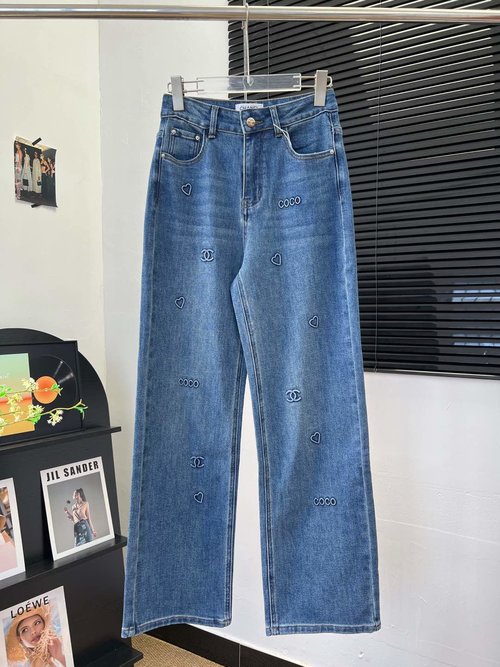 Chanel Press-bonded Elastic Straight-leg Jeans, Soft and Comfortable