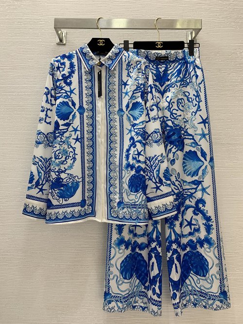 Versace Chic European Two-Piece Ensemble with Shell Print & Medusa Buckle