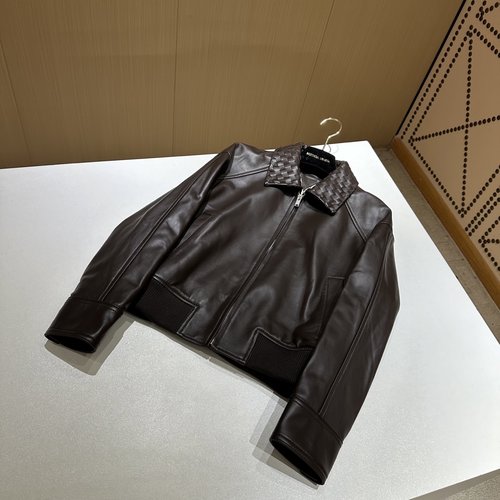 Bottega Veneta Stylish and Adaptable Handwoven Leather Jacket with Vintage Allure