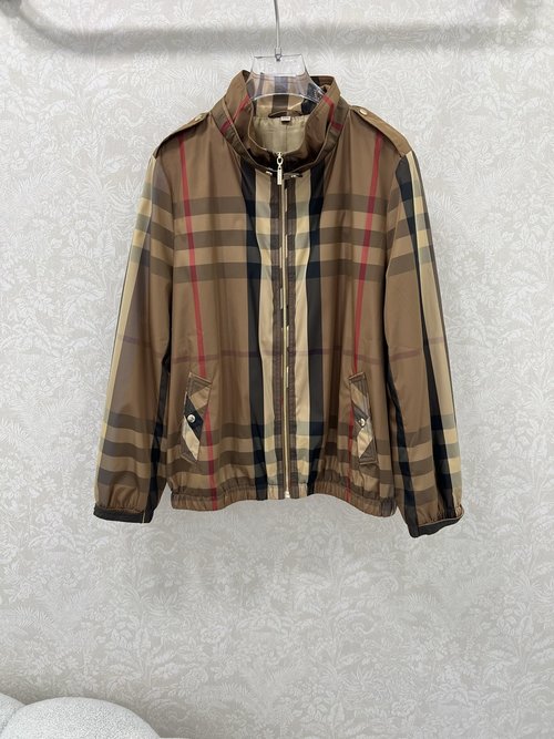 Burberry Small Stand-Collar Sun-Protection Windbreaker with Vintage Lining