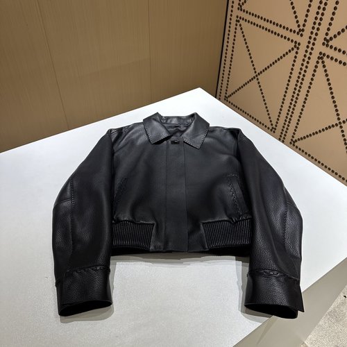 Dior Sophisticated Leather Accessory with Reinforced Oil-Edge and Rope Detail