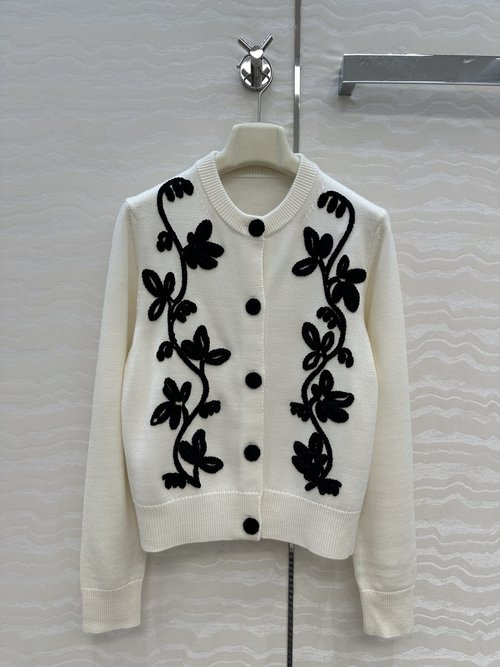 Jil Sanders Artisan Velvet Embroidered Wool Cardigan: Long-Lasting Sophistication