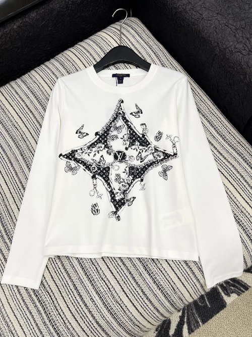 Louis Vuitton Luxury Long-Sleeve Printed T-Shirt of Original Quality, Fashionable and Adaptable