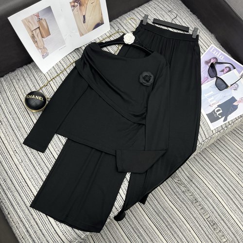 Chanel Recommended Off-the-Shoulder Top with Waist Ruffles and Wide-Leg Pants