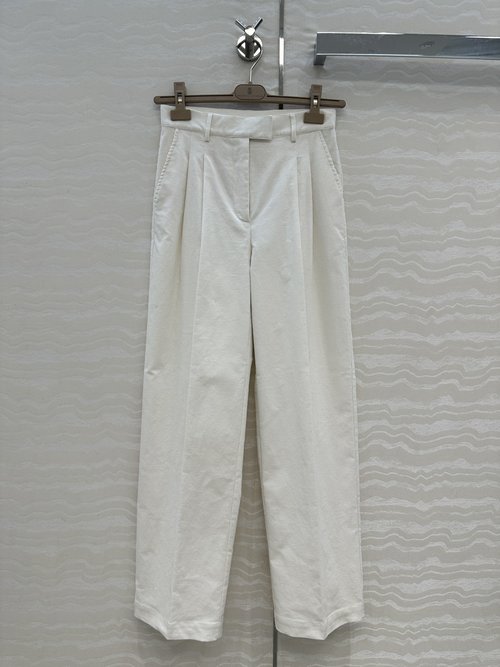 Brunello Cucinelli Exclusive First-Release Slim Corduroy Straight-Leg Pants, High-End Minimalist Style