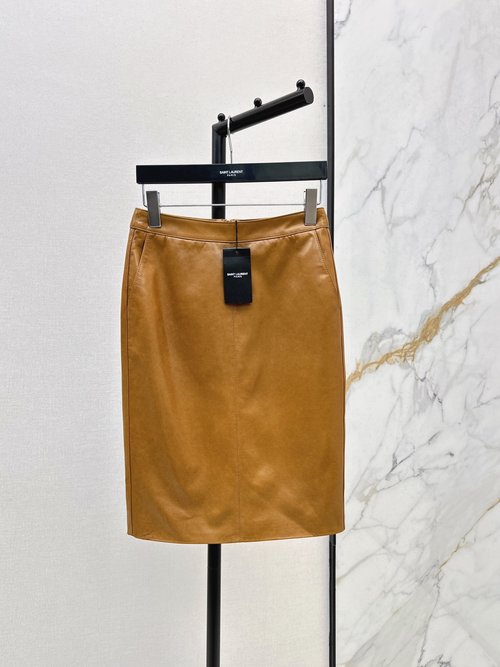 Loro Piana High-end Minimalist Lambskin Pencil Skirt, Versatile and Elegant
