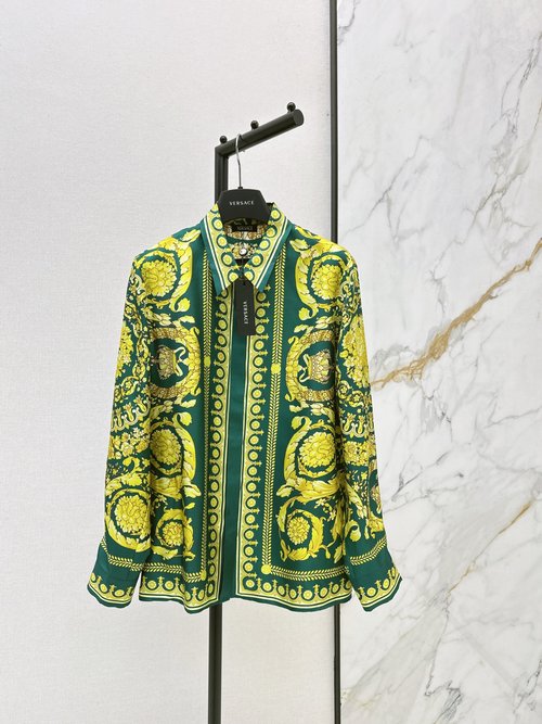 Versace Baroque Printed Silk Shirt with Medusa Buttons, Elegant and Slimming
