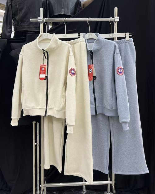 Canada Goose Cashmere Down Suit and Waistcoat Three - piece Set