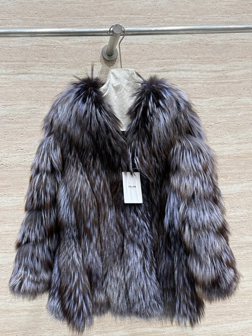Celine Eye-Catching Three-Color Dyed Finland Fox Fur Coat