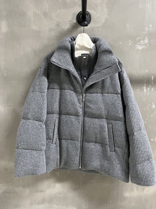 Brunello Cucinelli Classic Old-money Style Loose and Versatile Goose Down Jacket