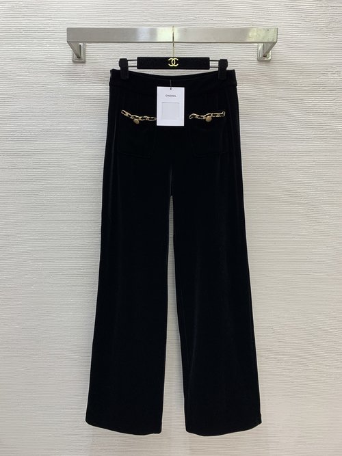 Chanel Elegant Small-Chanel Style Black Chain Pants