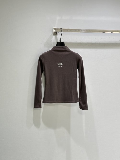Hermes Pure Color High Neck Long Sleeve Tee with Brand Emblem