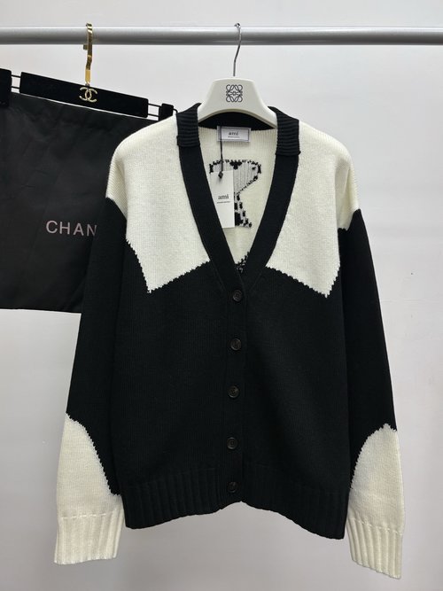 Ami Knitted V-Neck Cardigan with Contrasting Design
