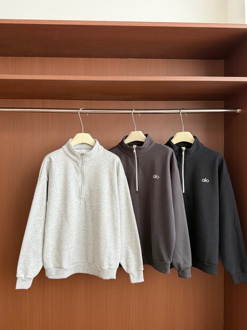 Alo Semi-Zipper Fleece Pullover for Comfortable Daily Wear