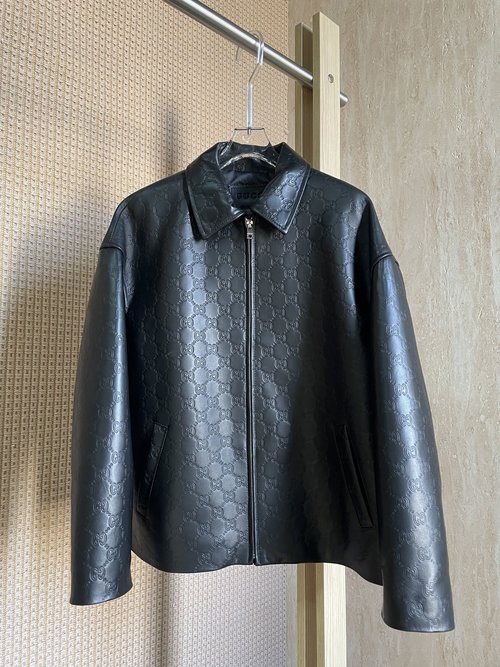 Gucci New Gucci Style Clothing with Distinct Shoulder & Chest