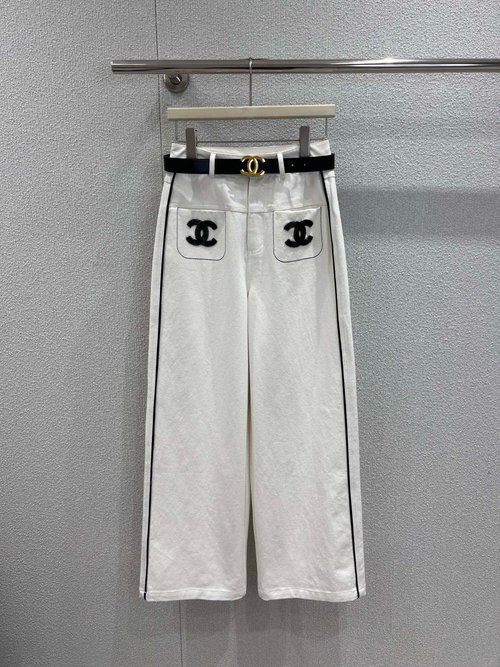 Chanel White Denim Trousers with Embroidered Logo and Belt