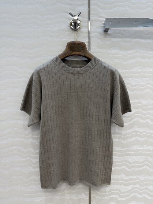 Loro Piana High-Quality Drop-Shoulder Sweater with Ribbing