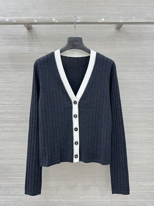 Brunello Cucinelli Exclusive High - end Silk - Wool Knit Cardigan for Elegance