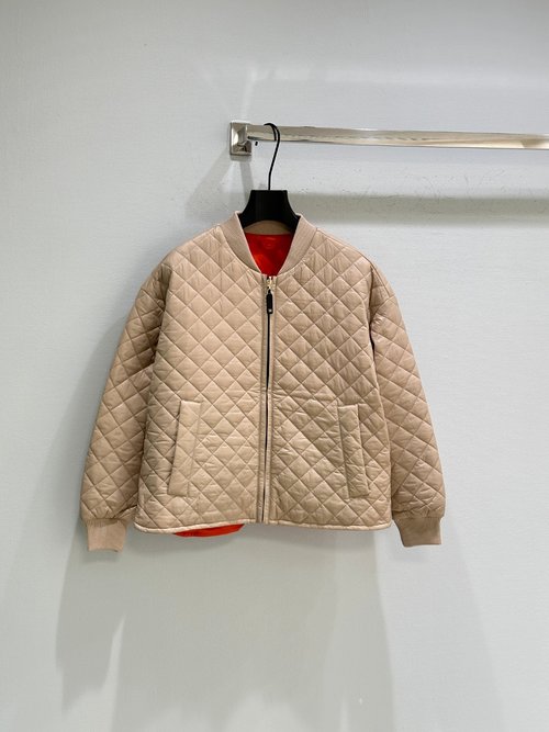 Max Mara Double-Sided Diamond Quilted Jacket with Warm Orange Lining and Short Cut