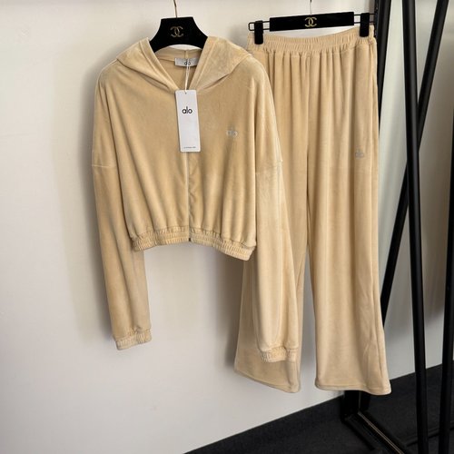 Loewe Velvet Sports Set with Reflective Logo Print in Multi-Colors