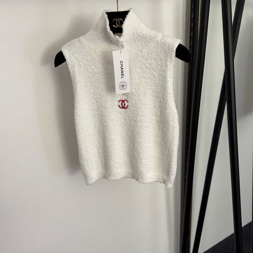 Chanel Logo Embroidery Front Hollow High-Neck Knit Vest in 3 Colors