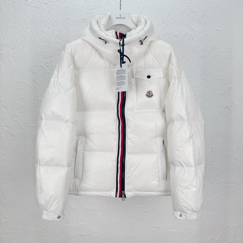 Moncler Premium Down Jacket with Premium Features
