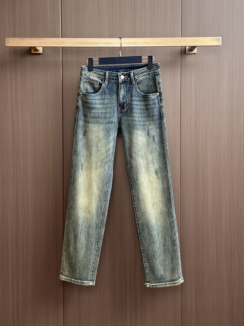 Chrome Hearts High - elastic Jeans with Premium Wash and Good Fit