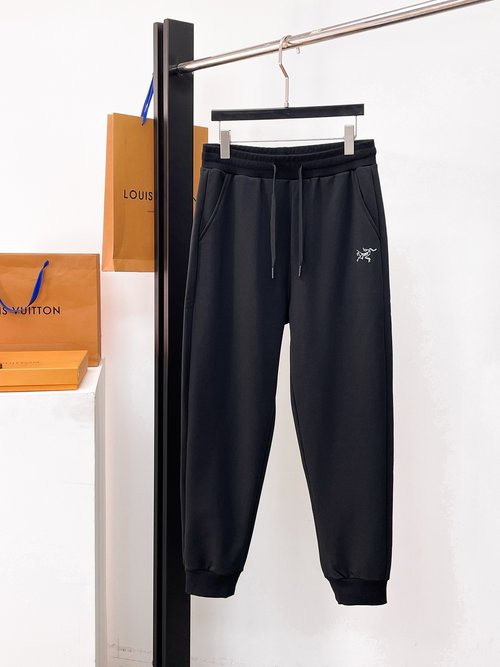 ArcTeryx Luxury Replica Fleece-Lined Pants with Durable Stitching