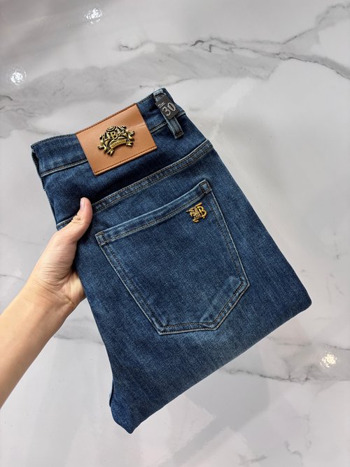 Burberry Premium Denim Jeans with Fine Craftsmanship