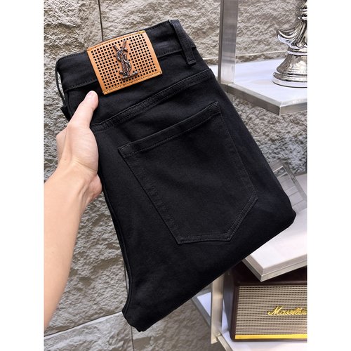 Yves Saint Laurent High-Elastic Jeans with Detailed Craftsmanship and Comfort