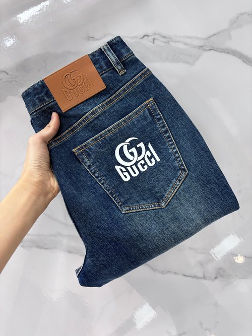 Burberry High-Quality Custom-Fit Jeans