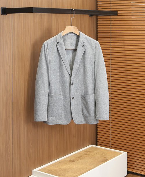 Loro Piana Solid-color Slim-fit Blazer, Soft and Wrinkle-resistant