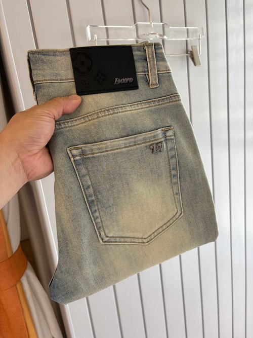 Louis Vuitton Premium Jeans with Excellent Comfort and Fit