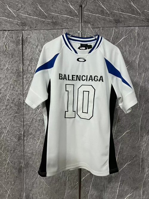 Balenciaga Eye-catching Red and White Spliced Mesh Sports Jersey