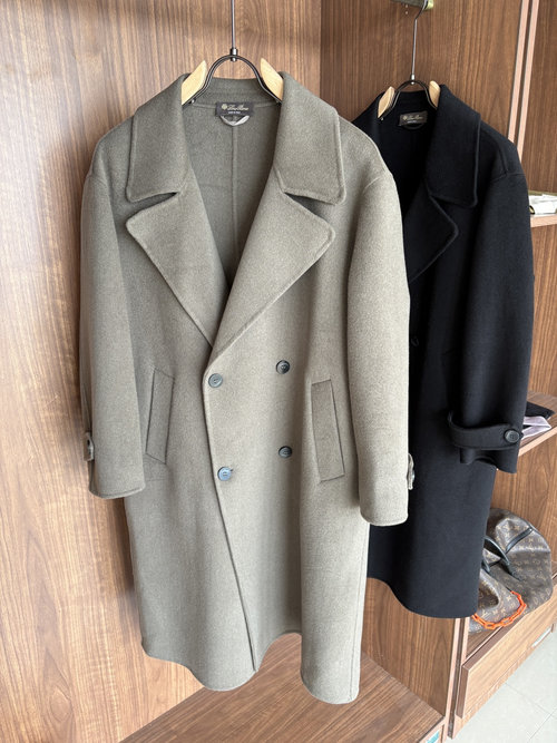 Fendi Herringbone Wool - Cashmere Blend Elegant Coat