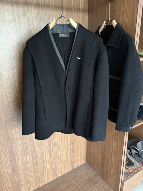 Fendi Elegant Herringbone Wool Blend Coat for a Timeless Look