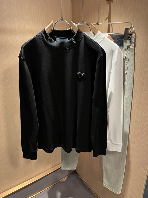 Prada Classic and Fashionable Embroidered T-shirt