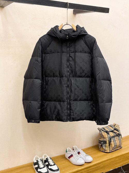Louis Vuitton 90% Down-Filled Jacket with Classic Logo and Colorful Design