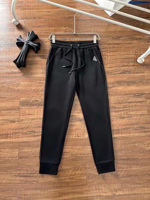 Prada Luxurious and Practical Casual Pants Made of Soft Fabric