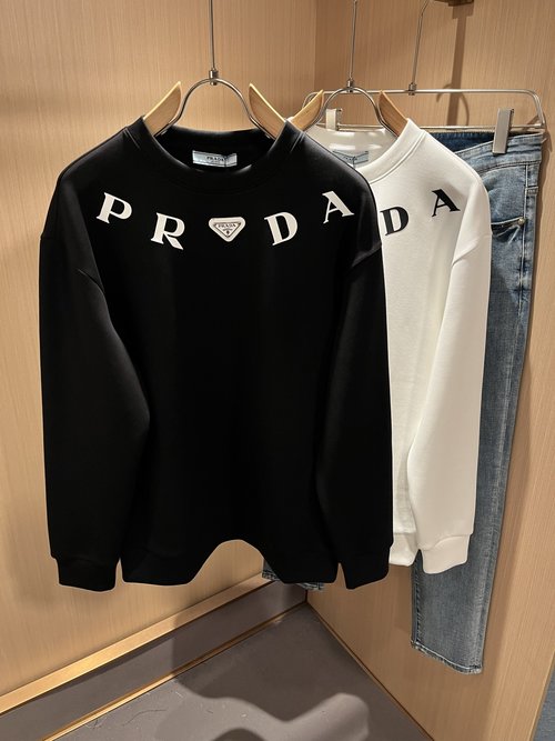 Prada Classic & Fashionable Long Sleeve Sweatshirt with Logo Pressing