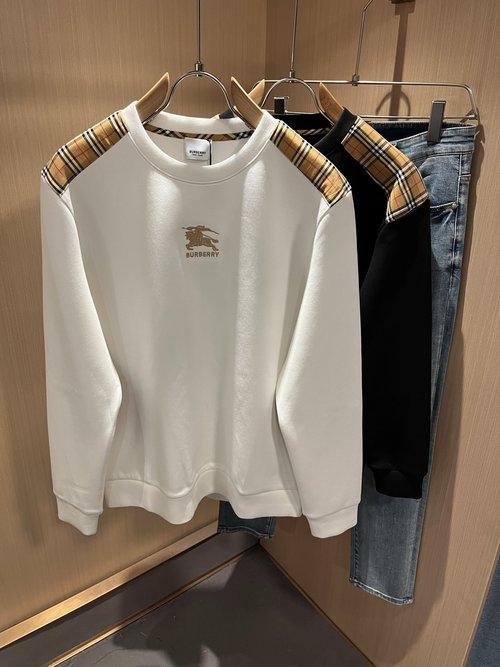 Burberry Basic Cotton Round Neck Logo Embroidered Sweatshirt