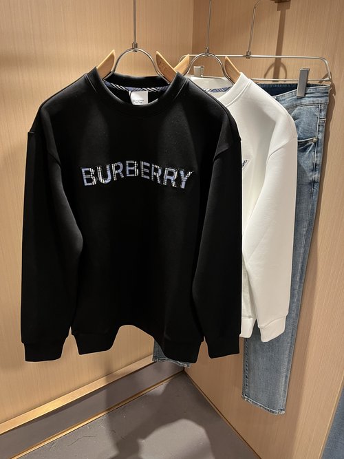 Burberry Basic Cotton Round Neck Logo Embroidered Sweatshirt