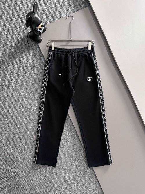 Gucci Classic Embroidered Logo Comfortable Trousers