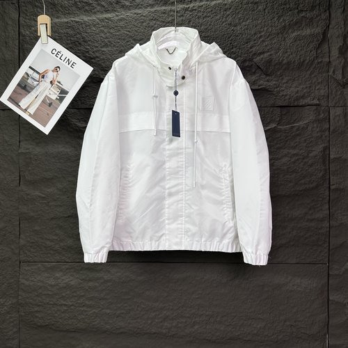 Louis Vuitton Waterproof Hooded Zipper Jacket with Badge, White